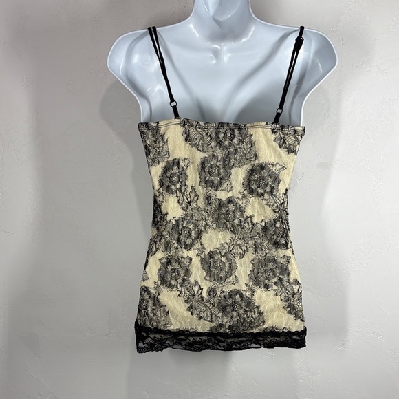 Maurices Lace Overlay Camisole Top size small - Picture 8 of 12